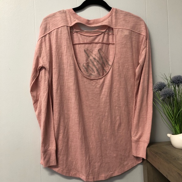 Flirtitude Active Long Sleeve w/cutout Size M - Picture 2 of 6